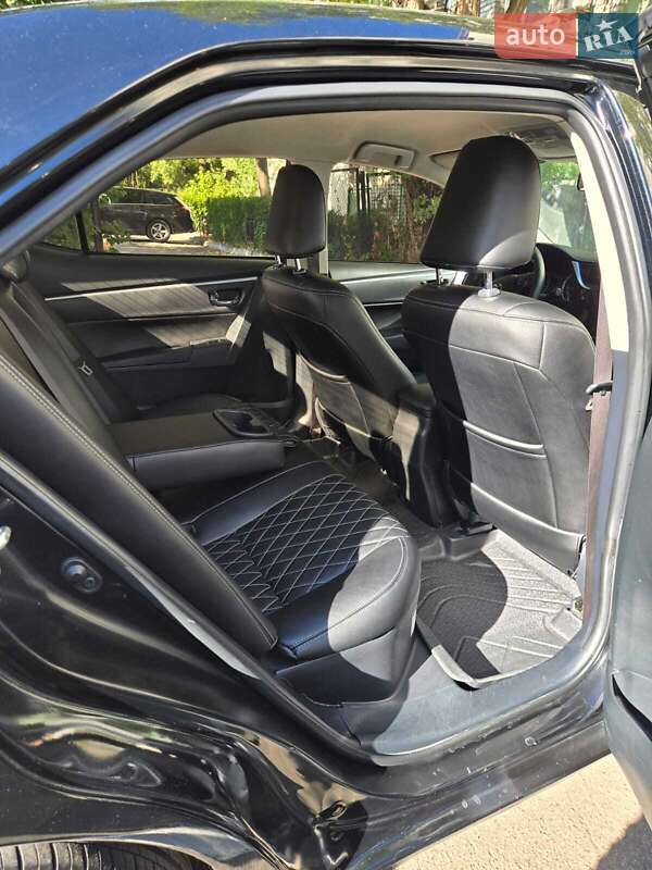Седан Toyota Corolla 2020 в Києві
