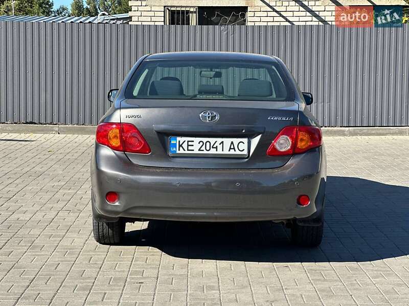 Седан Toyota Corolla 2007 в Днепре