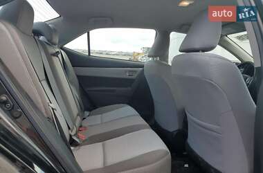 Седан Toyota Corolla 2018 в 