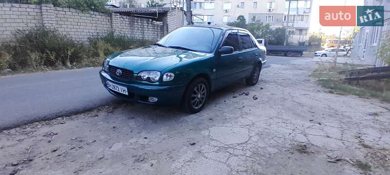 Седан Toyota Corolla 2000 в Одессе