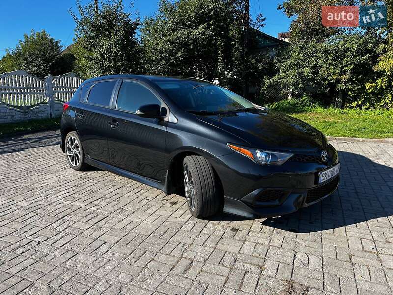 Хетчбек Toyota Corolla 2017 в Рівному