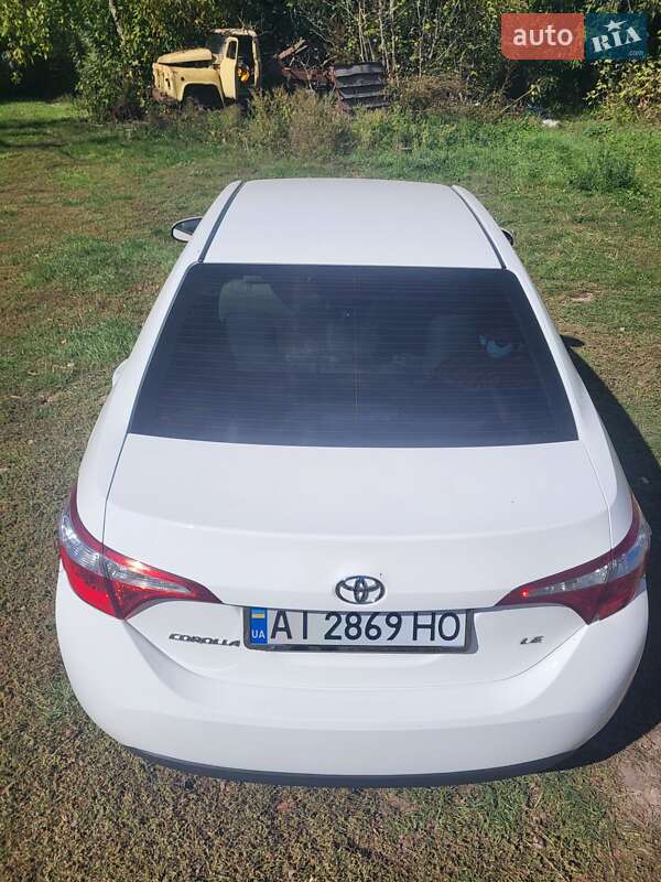 Седан Toyota Corolla 2016 в Могилев-Подольске