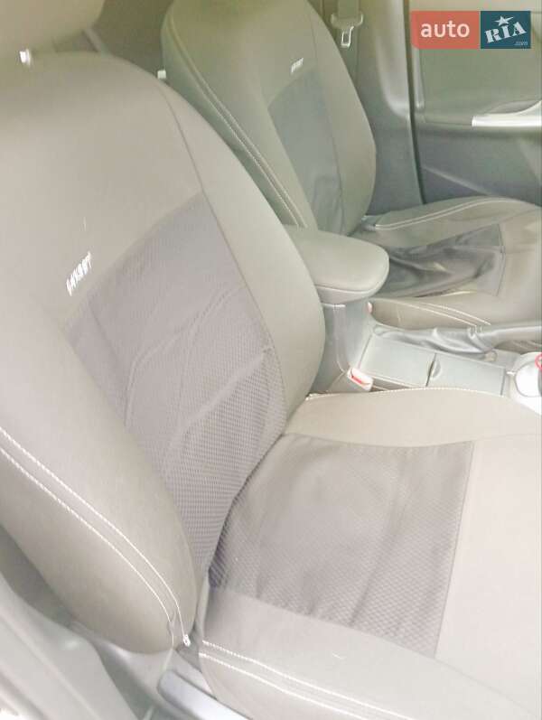 Седан Toyota Corolla 2011 в Конотопе