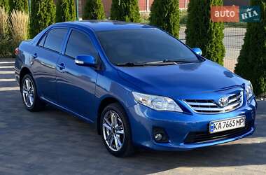 Седан Toyota Corolla 2011 в 