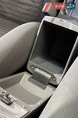 Седан Toyota Corolla 2011 в 