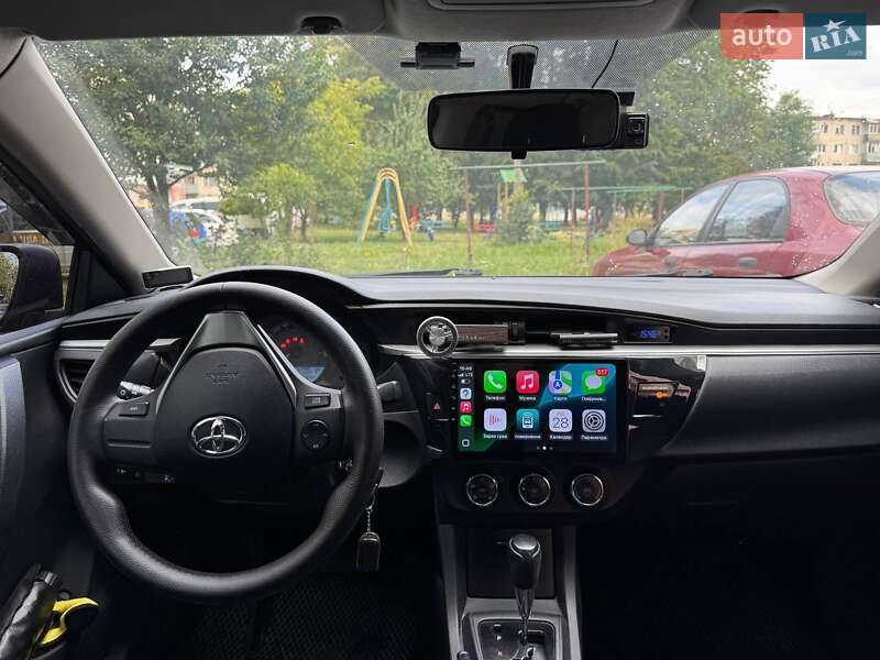 Седан Toyota Corolla 2016 в Тернополі