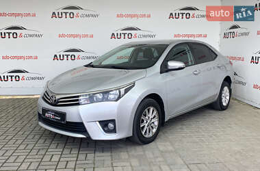 Седан Toyota Corolla 2015 в Львові