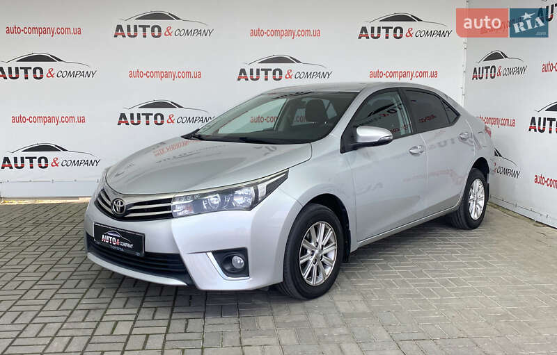 Седан Toyota Corolla 2015 в 