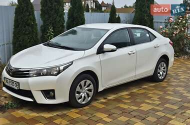 Седан Toyota Corolla 2013 в Києві