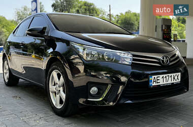 Седан Toyota Corolla 2014 в 