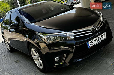 Седан Toyota Corolla 2014 в 