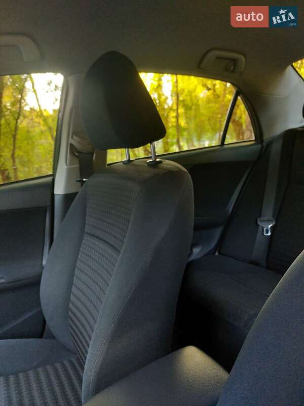 Седан Toyota Corolla 2010 в Харькове