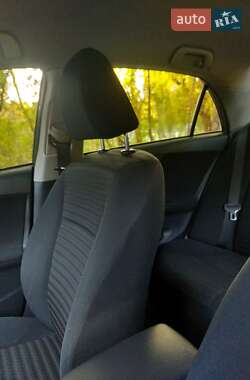 Седан Toyota Corolla 2010 в 