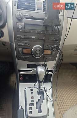 Седан Toyota Corolla 2012 в 