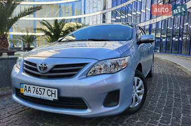 Седан Toyota Corolla 2011 в 