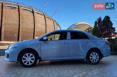 Седан Toyota Corolla 2011 в 