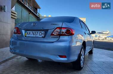 Седан Toyota Corolla 2011 в 