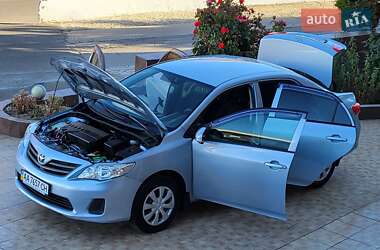 Седан Toyota Corolla 2011 в 