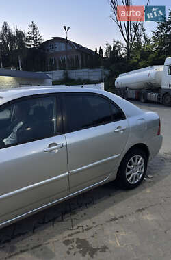 Седан Toyota Corolla 2005 в 