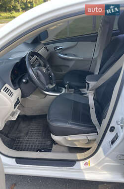 Седан Toyota Corolla 2013 в 