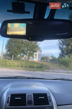 Седан Toyota Corolla 2013 в 
