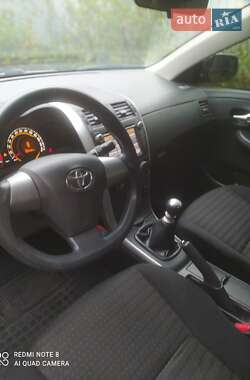 Седан Toyota Corolla 2012 в 