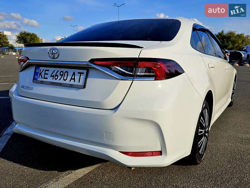 Седан Toyota Corolla 2019 в Днепре