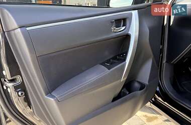 Седан Toyota Corolla 2016 в 