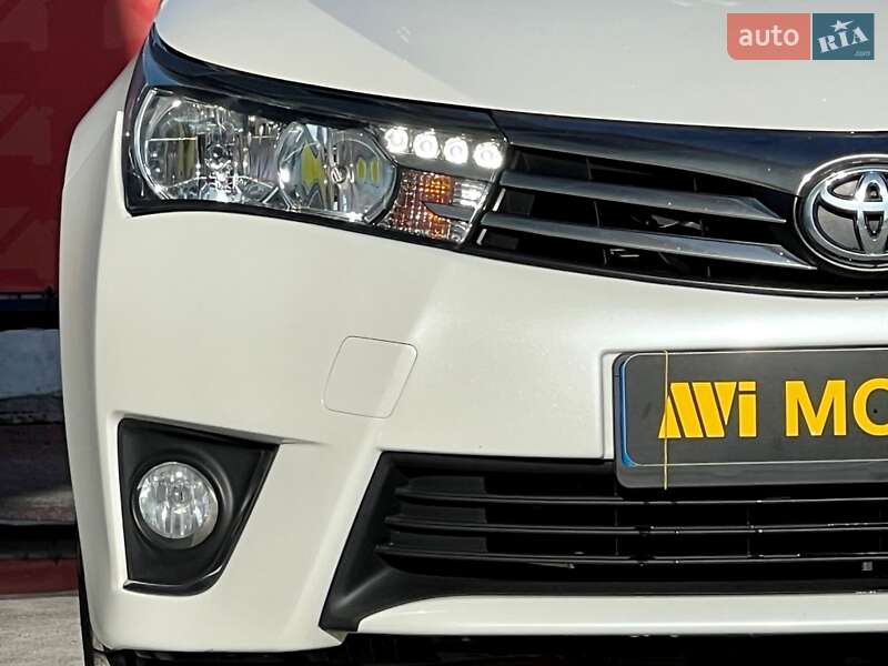 Седан Toyota Corolla 2013 в Києві