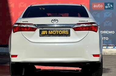 Седан Toyota Corolla 2013 в 