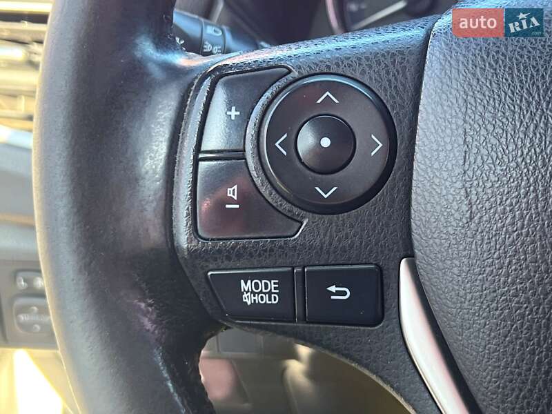 Седан Toyota Corolla 2013 в Києві