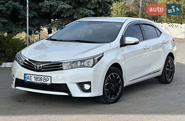 Седан Toyota Corolla 2013 в 