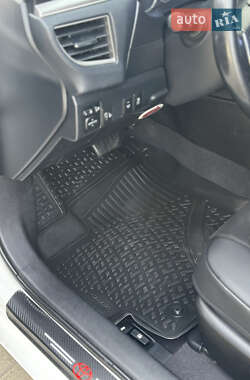Седан Toyota Corolla 2013 в 