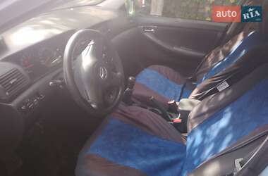 Седан Toyota Corolla 2005 в 