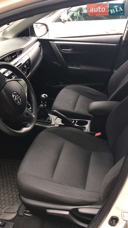 Седан Toyota Corolla 2015 в Запоріжжі фото 3 Седан Toyota Corolla 2015 в Запоріжжі