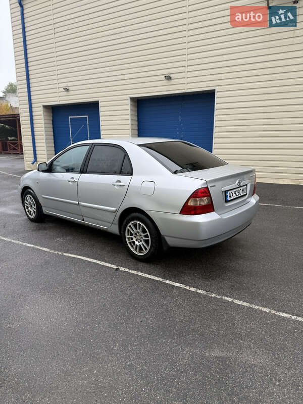 Седан Toyota Corolla 2002 в Харькове