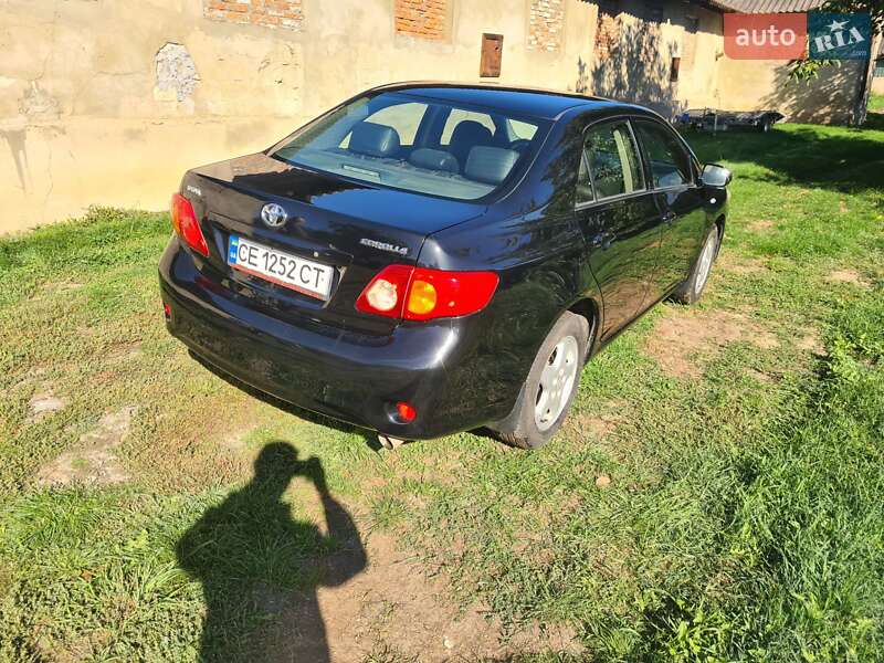 Седан Toyota Corolla 2008 в Черновцах