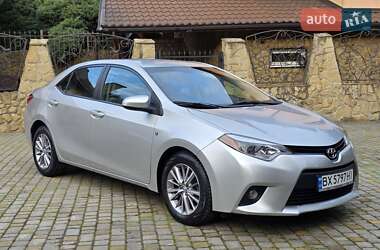 Седан Toyota Corolla 2013 в Львові