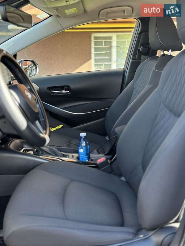 Седан Toyota Corolla 2019 в Киеве