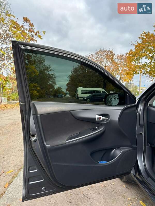 Седан Toyota Corolla 2010 в Днепре фото 12 Седан Toyota Corolla 2010 в Днепре