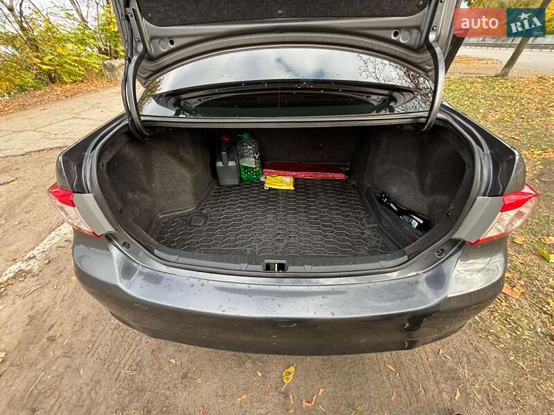 Седан Toyota Corolla 2010 в Днепре фото 36 Седан Toyota Corolla 2010 в Днепре