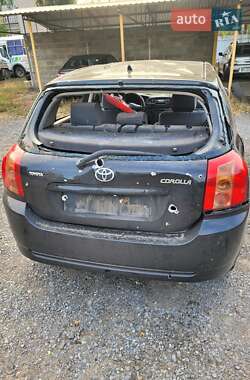 Хетчбек Toyota Corolla 2006 в 