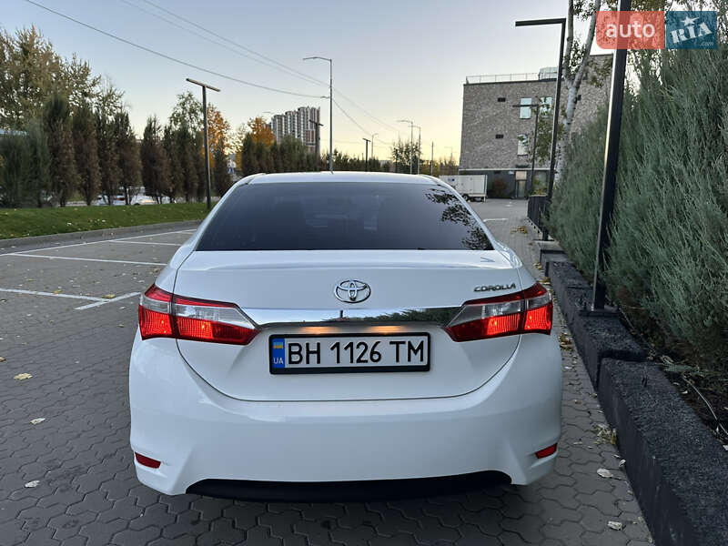 Седан Toyota Corolla 2018 в Киеве фото 10 Седан Toyota Corolla 2018 в Киеве