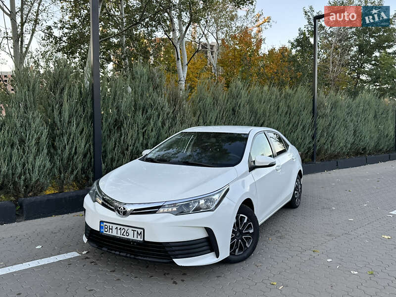 Седан Toyota Corolla 2018 в Киеве фото 4 Седан Toyota Corolla 2018 в Киеве