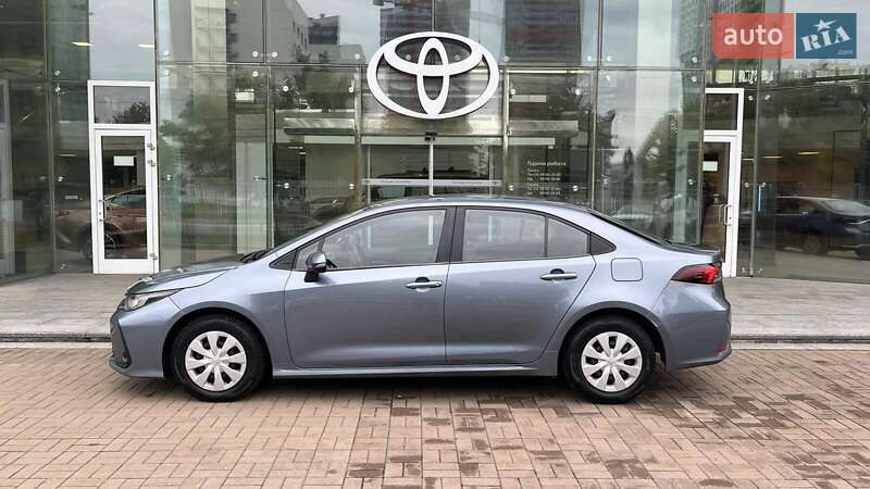 Седан Toyota Corolla 2020 в Киеве