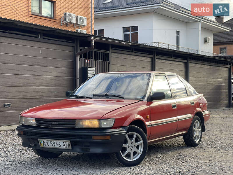 Toyota Corolla 1990