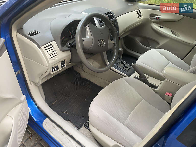 Седан Toyota Corolla 2008 в Києві