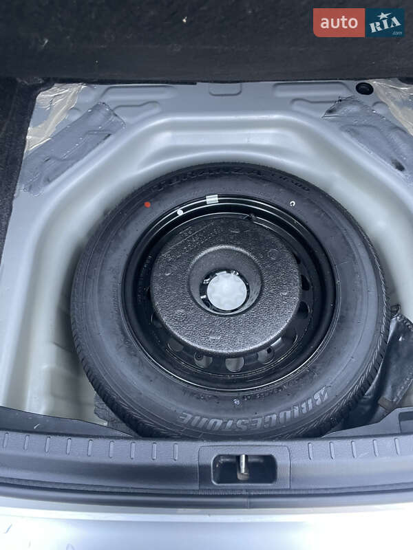 Седан Toyota Corolla 2014 в Киеве