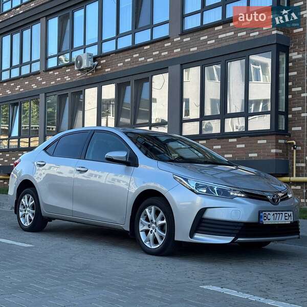 Седан Toyota Corolla 2016 в Житомире