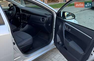 Седан Toyota Corolla 2016 в 